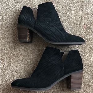 Lucky Brand Pickla Bootie Size 9
